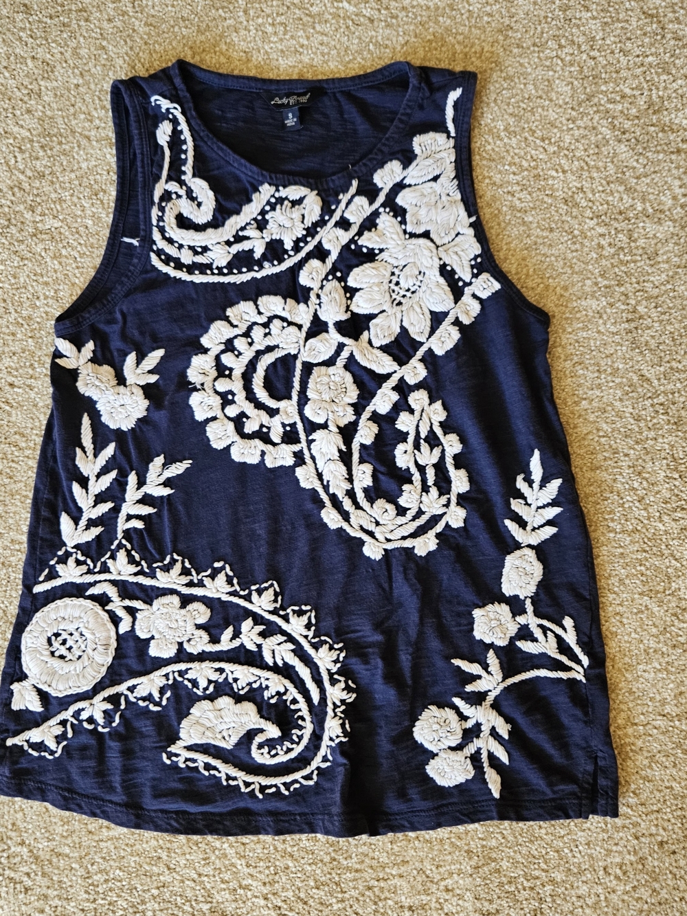Lucky Brand Size S Navy Blue And White Floral Embroidered Tank Top - Picture 2 of 13